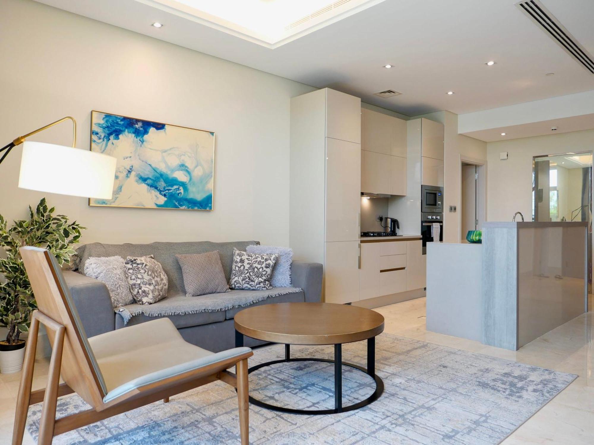 Apartment Calm 2br And Children's With Private Garden Dubai