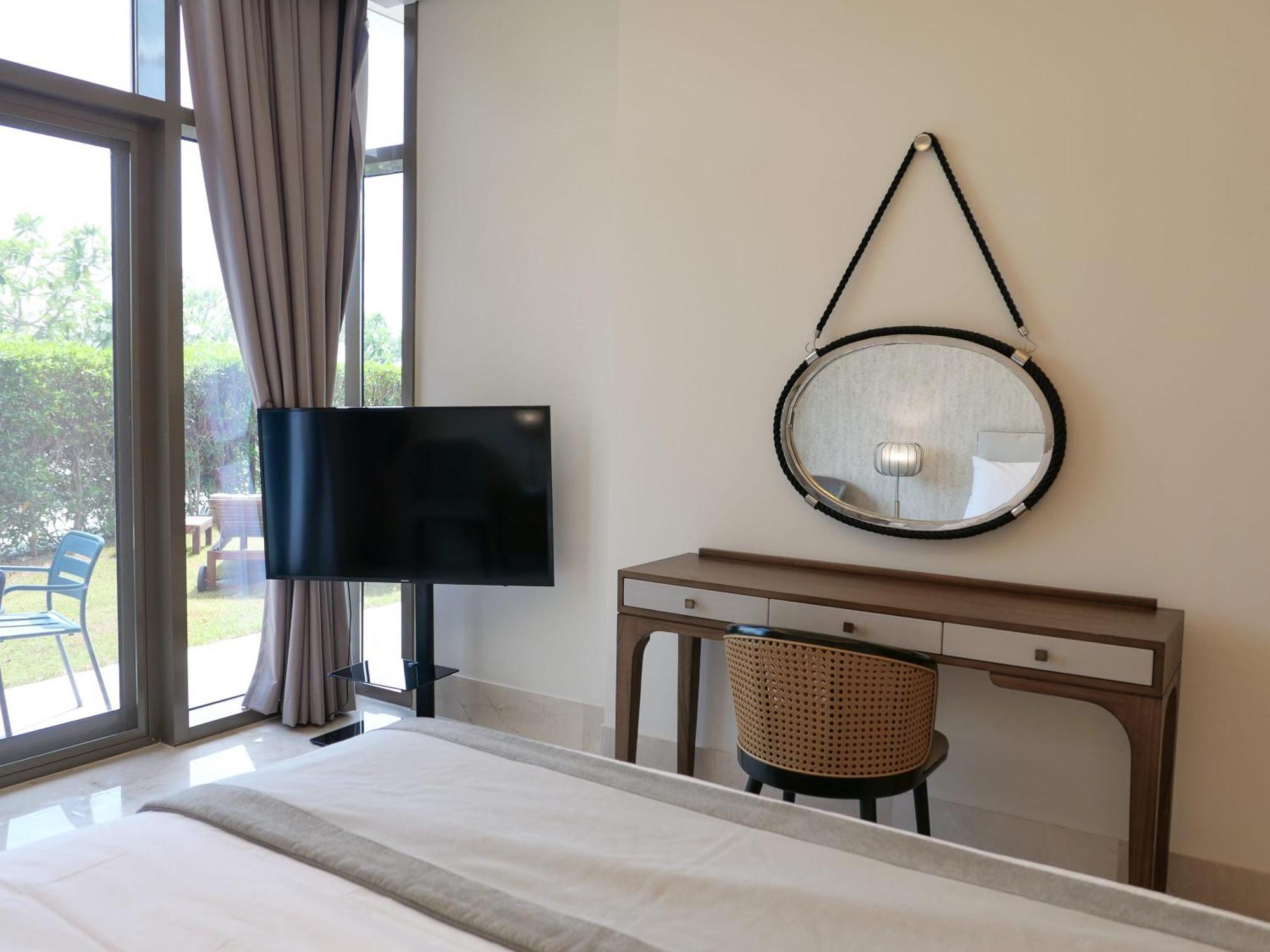 Apartment Calm 2br And Children's With Private Garden Dubai