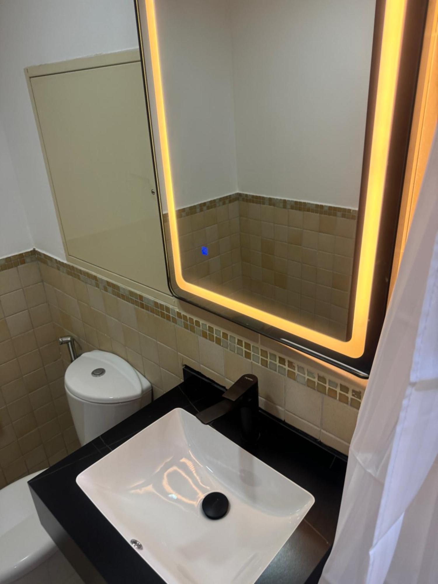 Hostel Le Parisien Dubai