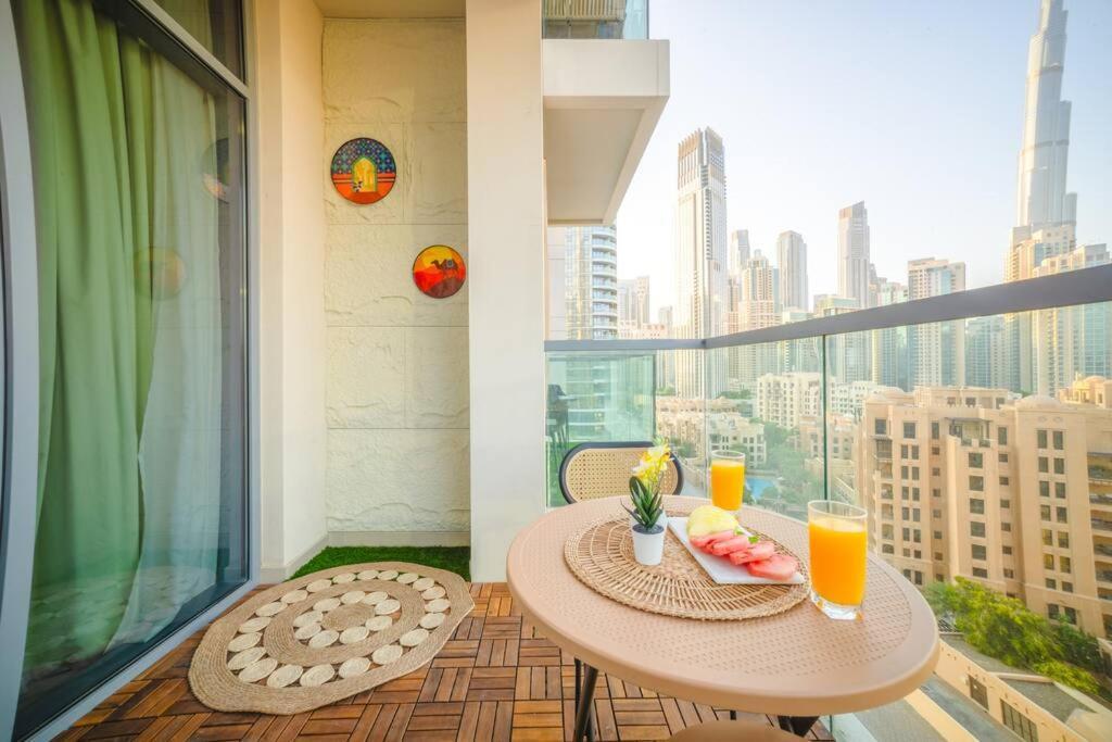 Apartment The Lavish Art House With Full Burj Khalifa View From - Amazing Balcony Setup - Infinity Pool - Near Mall Downtown