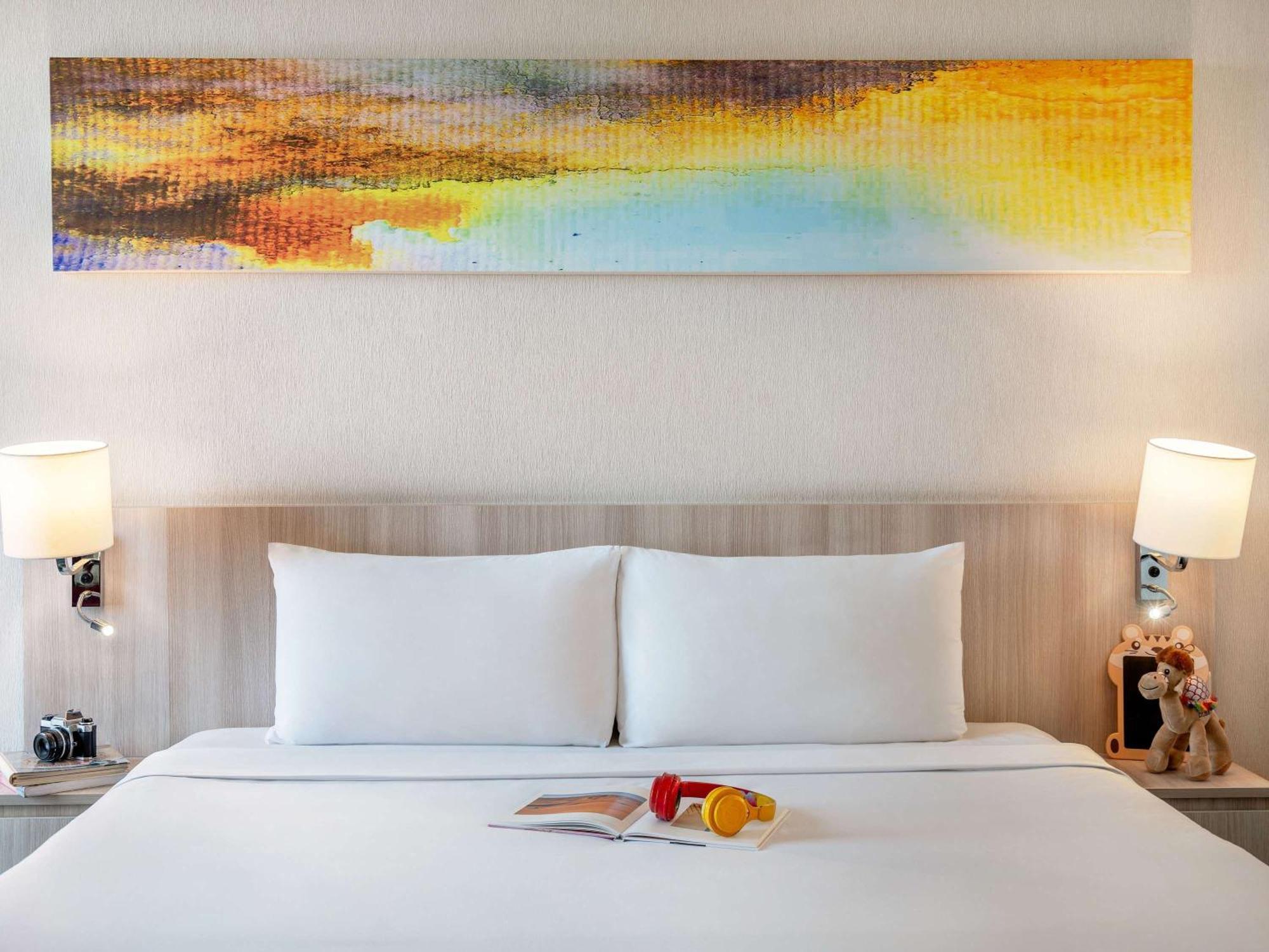 Ibis Styles Dragon Mart