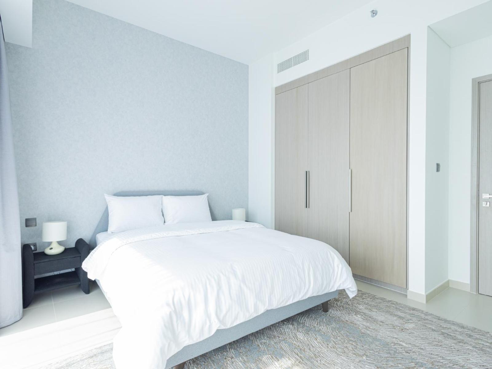Mh- Act Tower - Downtown 1bhk-ref4106 * Dubai