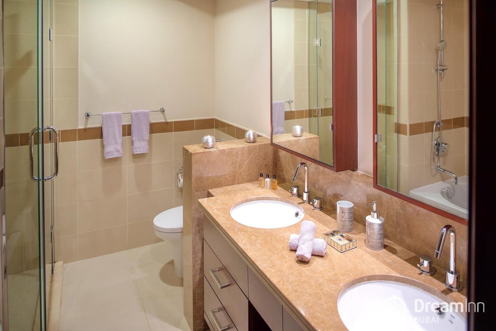 Dream - With Private Terrace, 29 Boulevard Downtown Daire