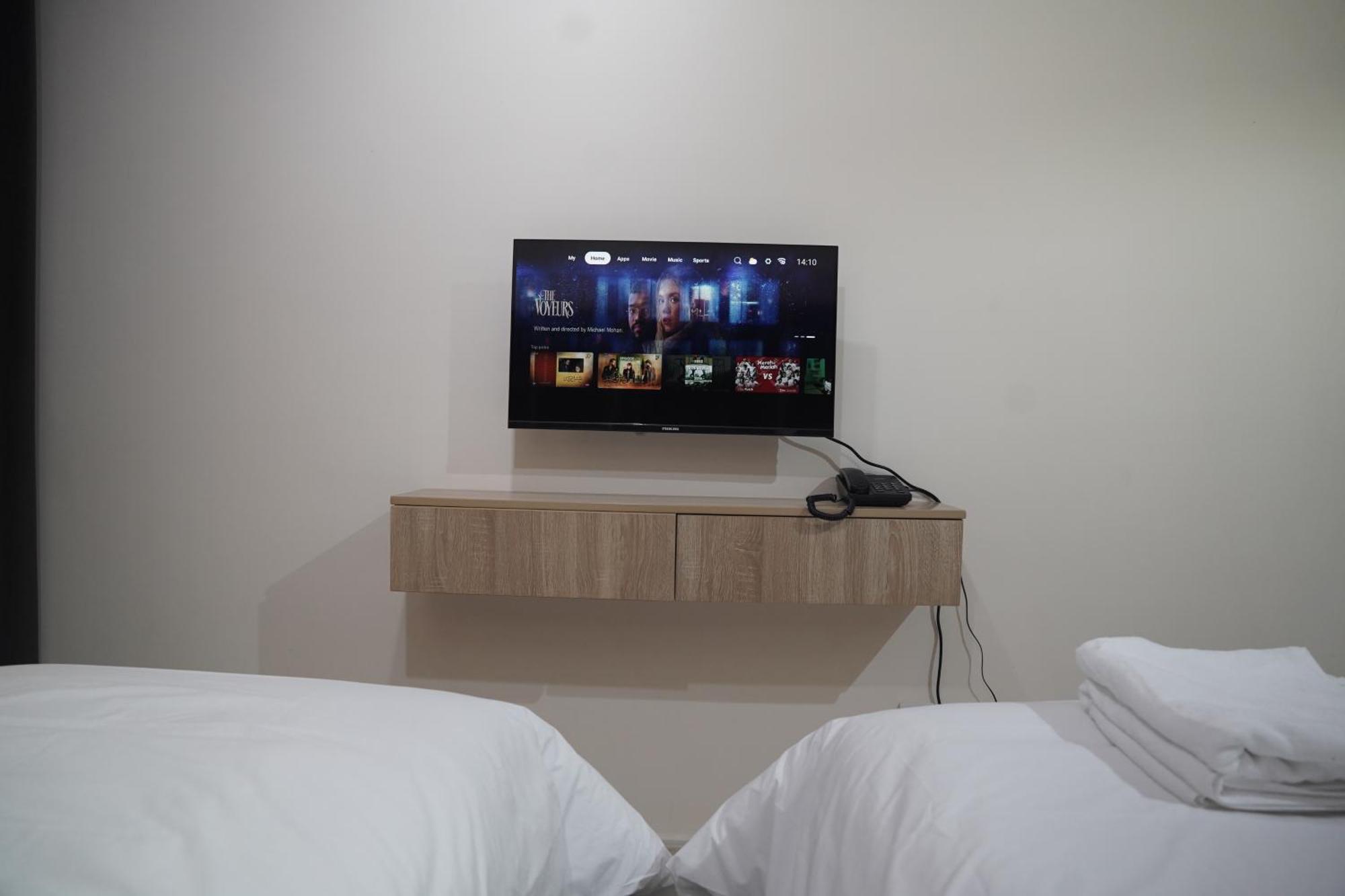 Landtech - Baniyas Square Otel 2*