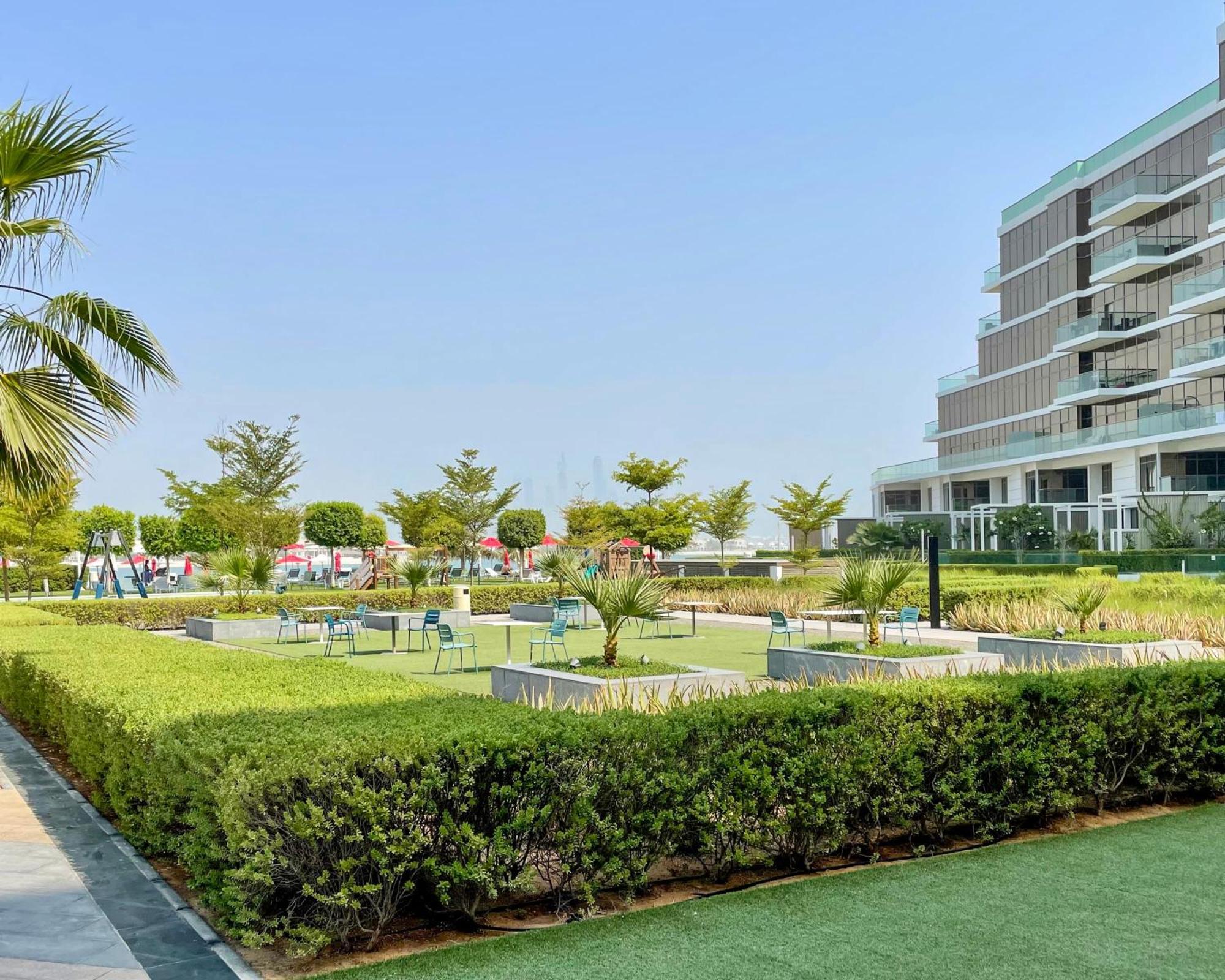 Apartment Calm 2br And Children's With Private Garden Dubai