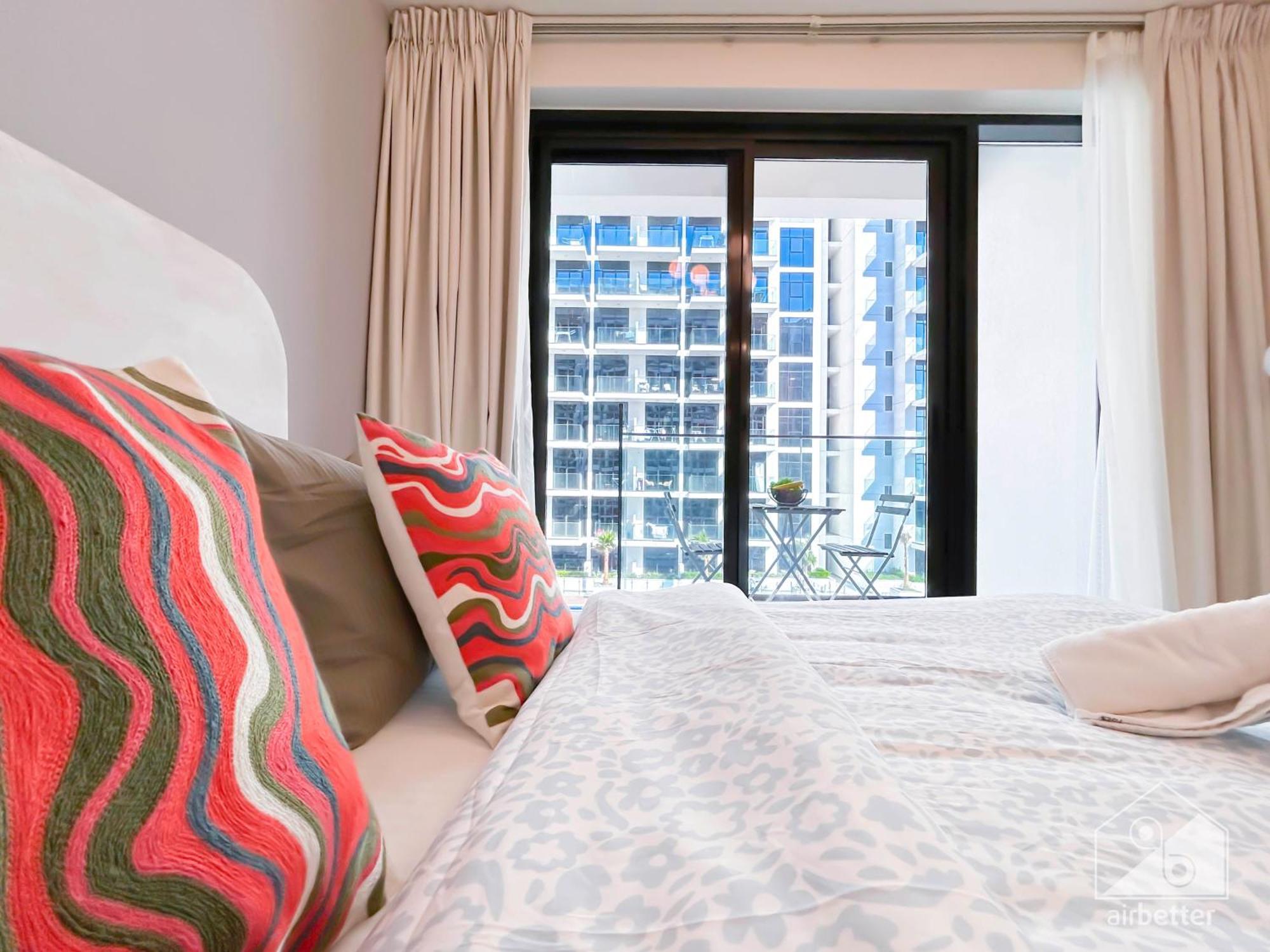 Urban Charm With Balcony In Riviera Apartment Dubai