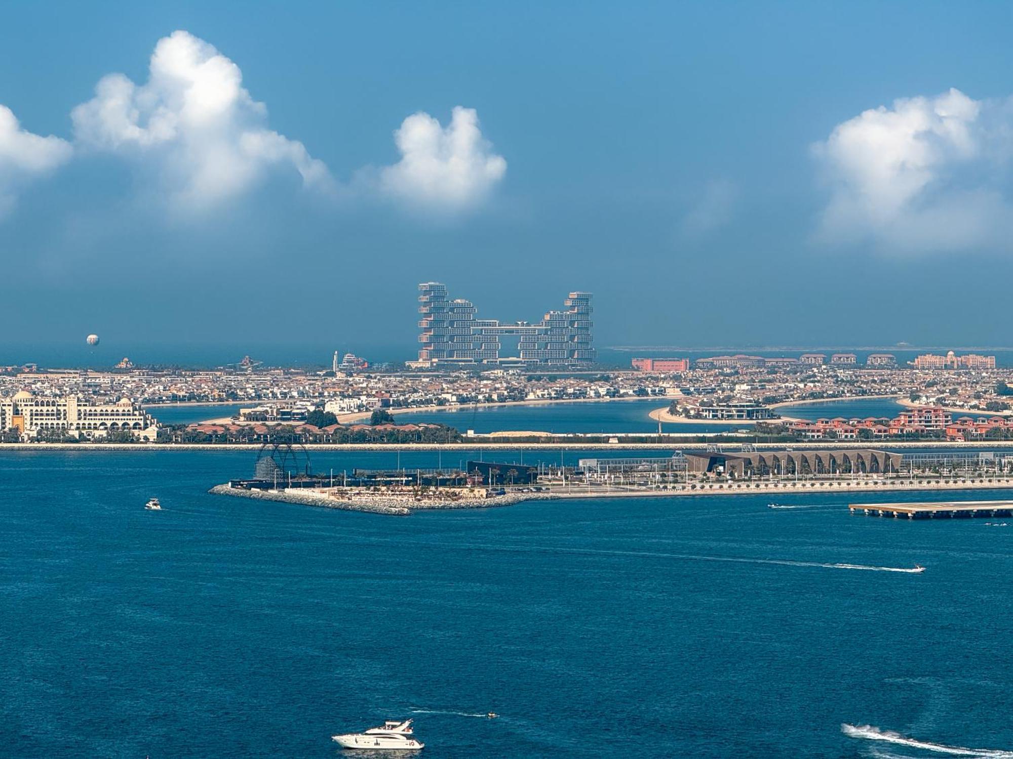 Beachfront Bliss 2br Eye & Full Sea View At The Address Dubai