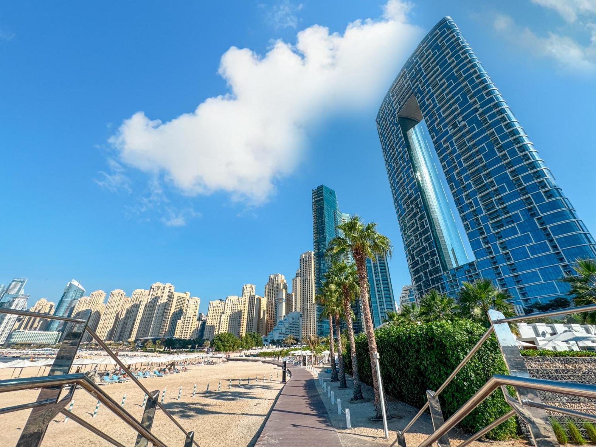 Beachfront Bliss 2br Eye & Full Sea View At The Address Apartment