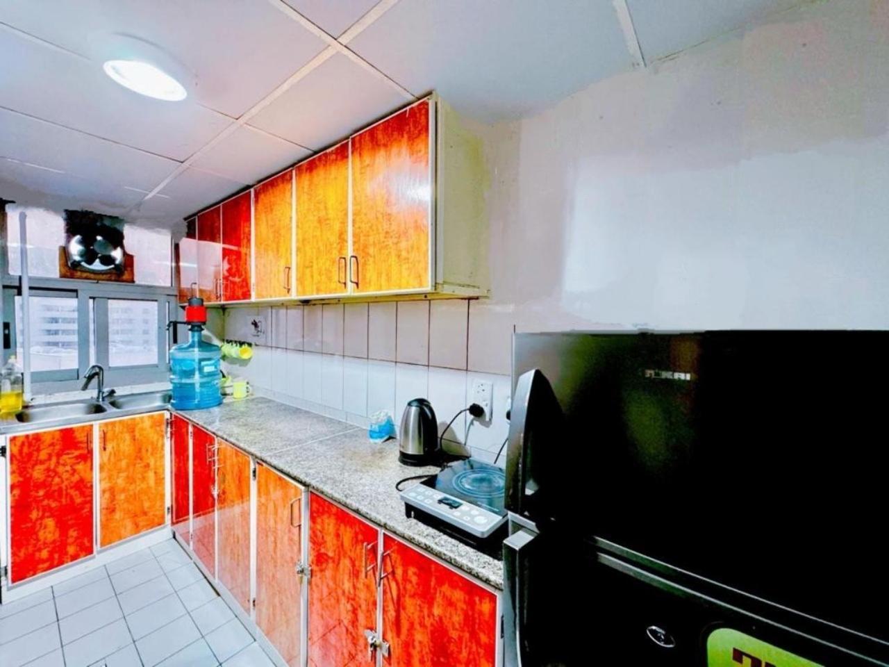 Classic Capsule - Near Metro Station Homestay