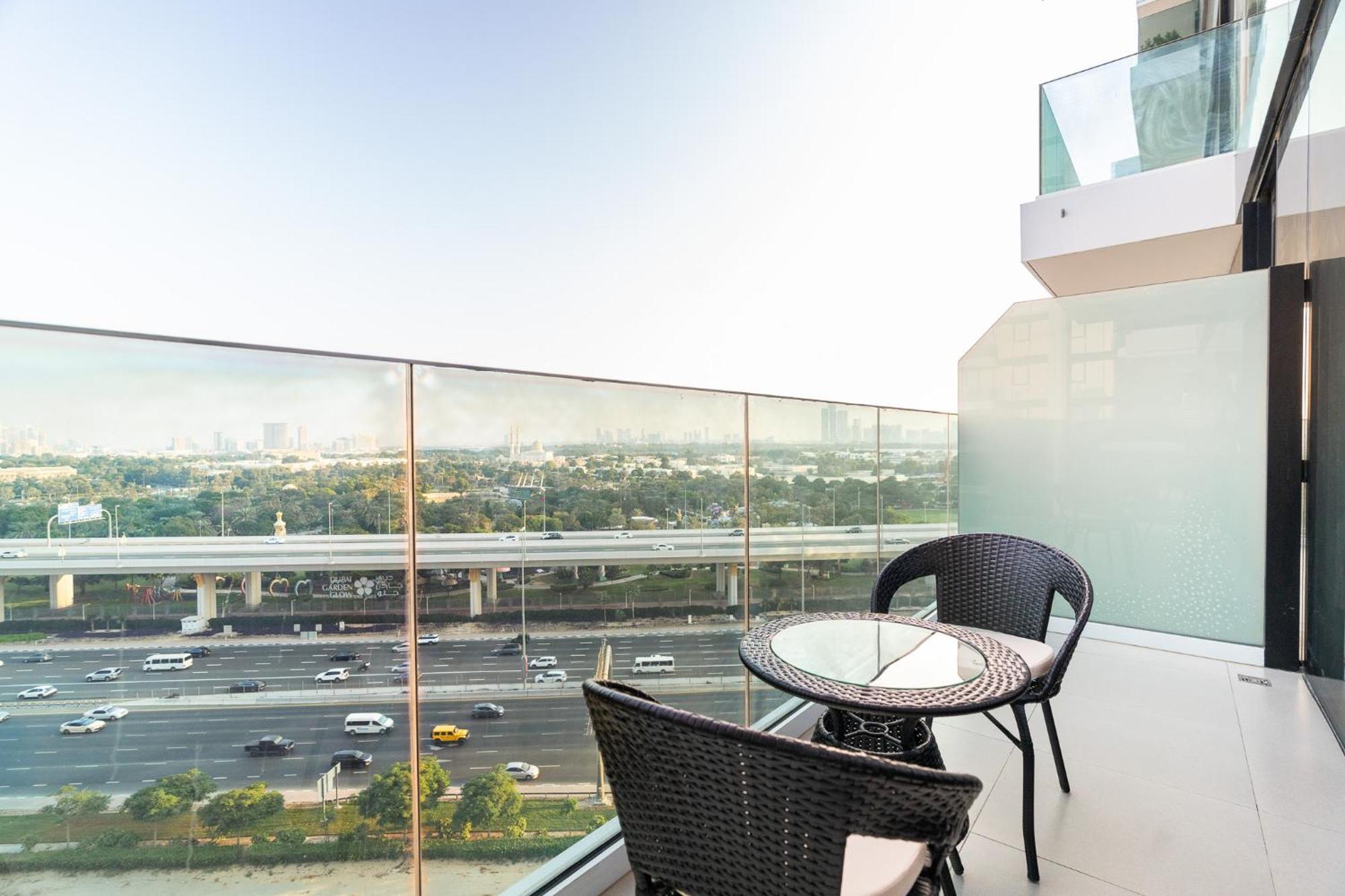 Citihome - Spacious 1bedroom At 1 Residences - West Apartment *