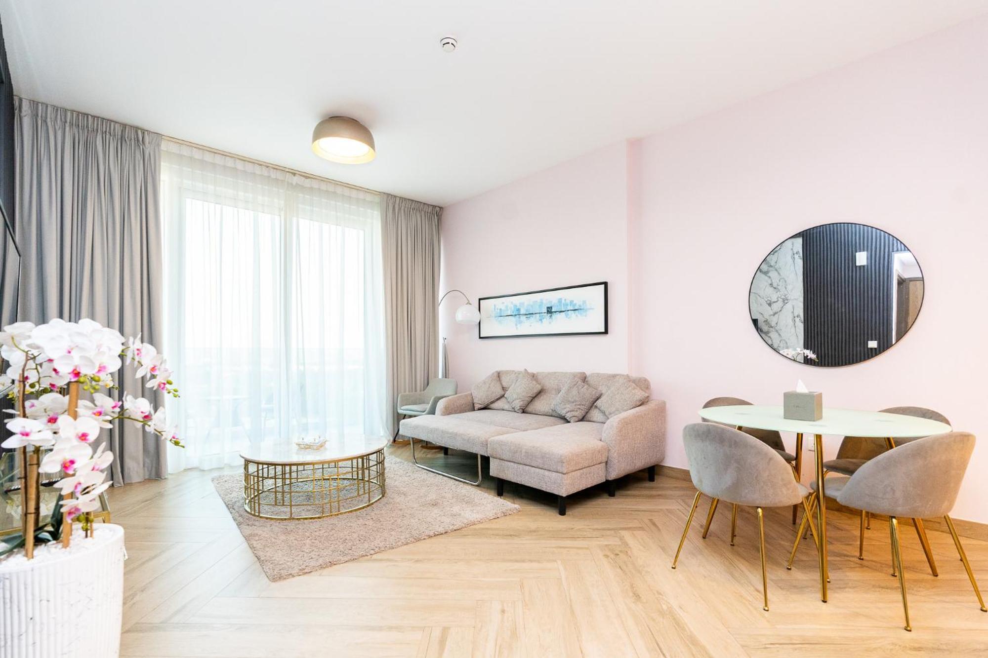 Citihome - Spacious 1bedroom At 1 Residences - West Dubai