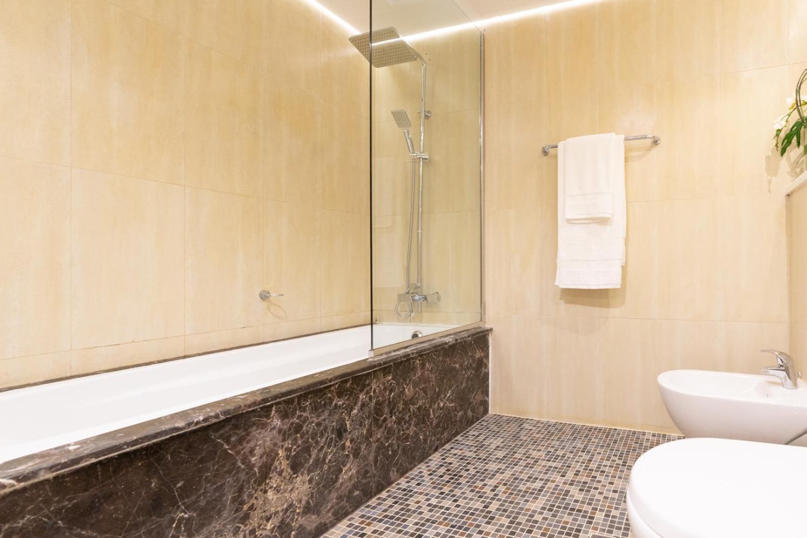 Private Access - Stunning Sea View - Perfect Location At Jbr Apartment *