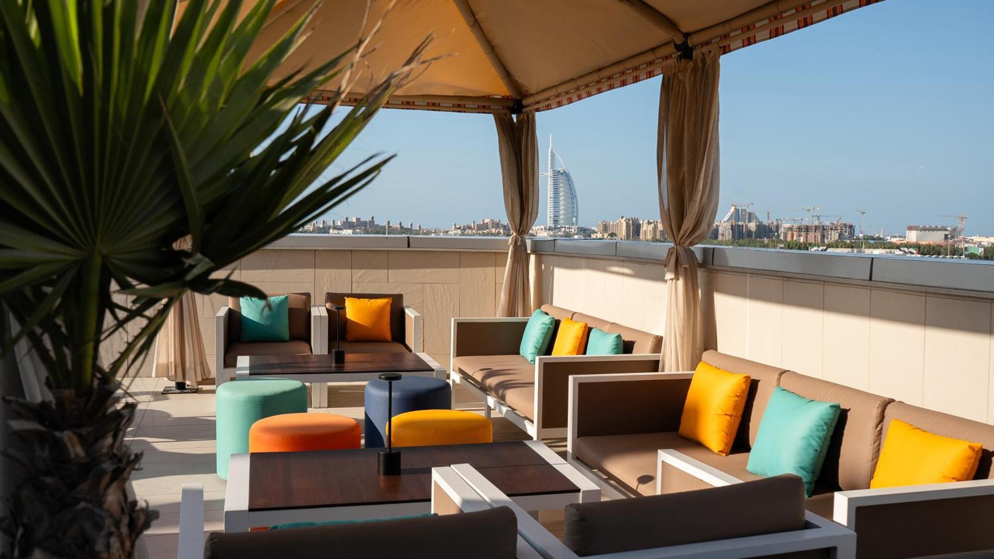 Hotel Holiday Al Barsha By Ihg 4*
