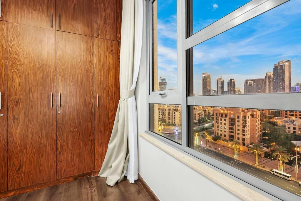Walk To Burj Khalifa From This 2Br With Skyline Balcony View Apartment