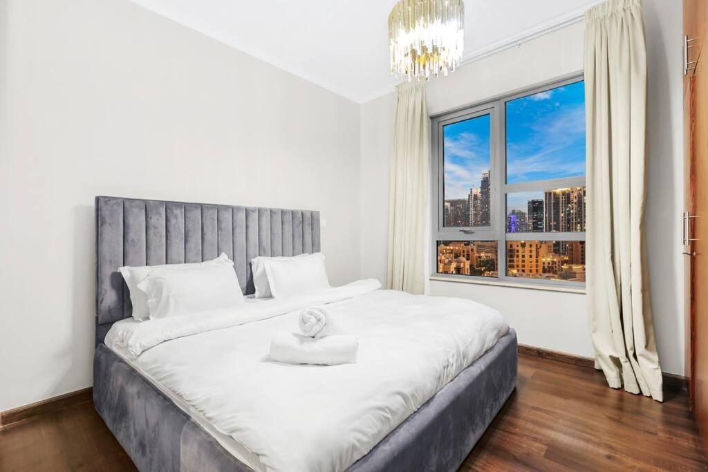 Walk To Burj Khalifa From This 2Br With Skyline Balcony View Dubai