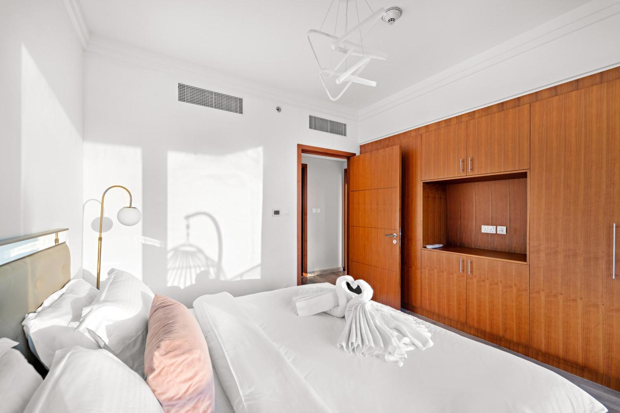 First Class 2br With Full Burj Khalifa And Fountain View Apartment