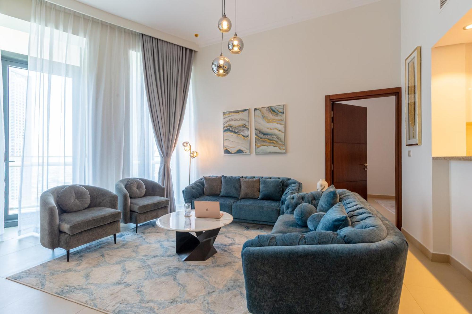 Mall Direct Access - Burj Vista Apartment