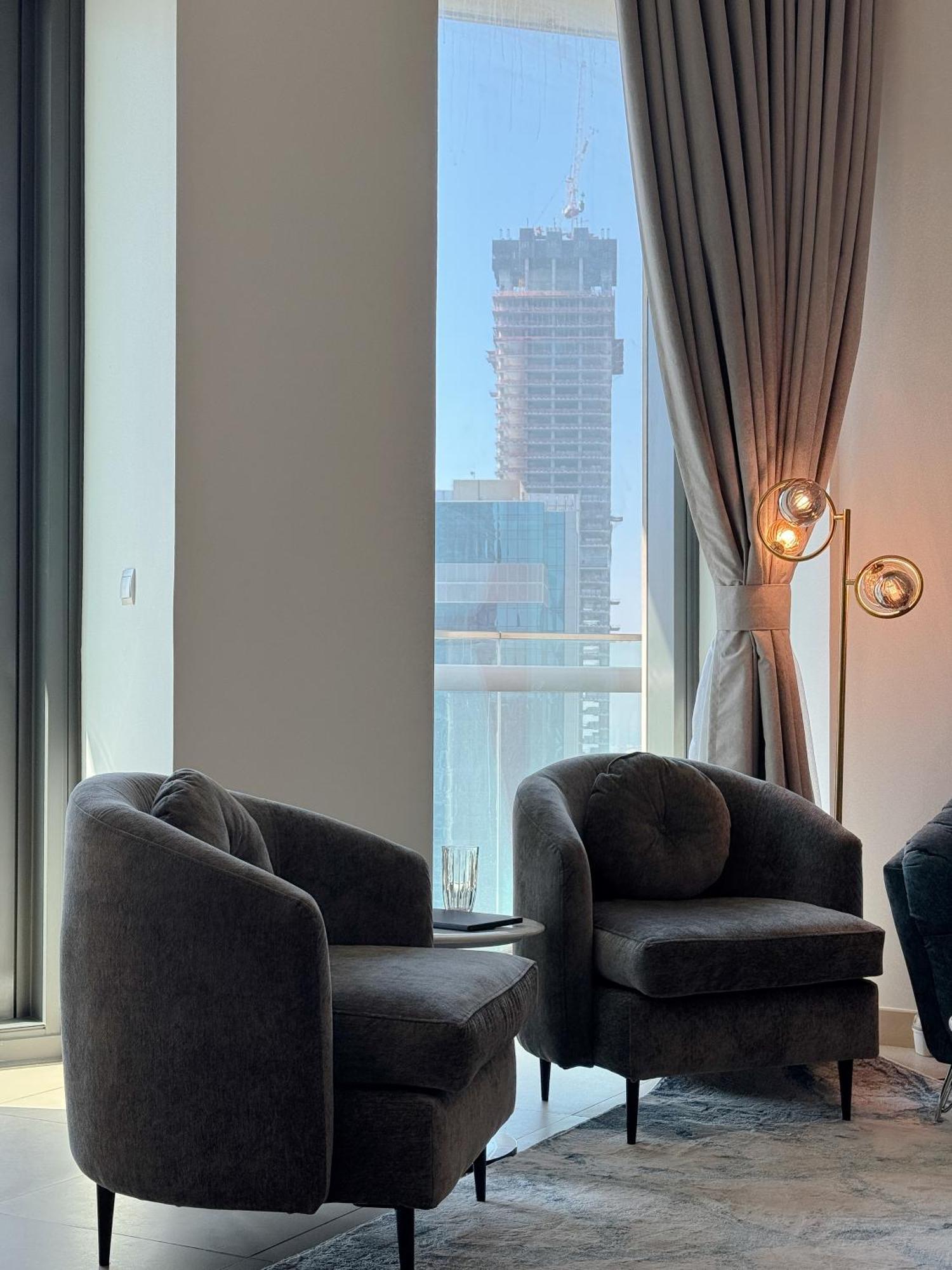 Apartment Mall Direct Access - Burj Vista