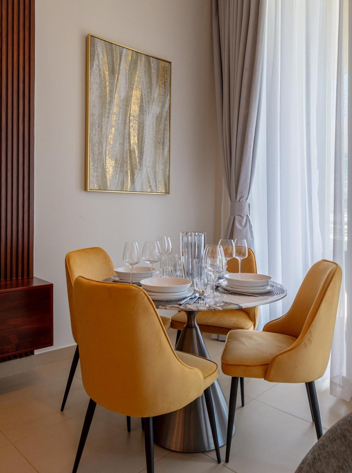 Apartment Mall Direct Access - Burj Vista *