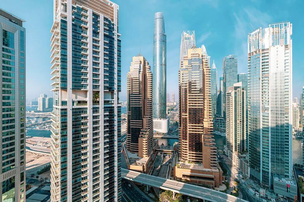 Apartment Prime Jbr Luxury Living With & Palm Views *