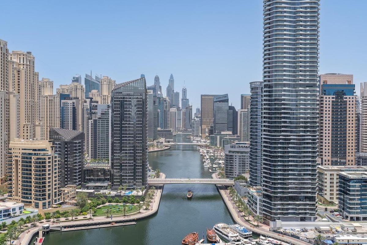 Apartment Spacious 2-bedroom With Marina Views In Dec Tower 2