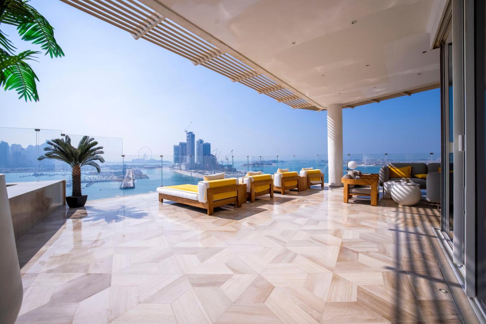 Resort Five Palm Luxury Penthouse Full Marina View & Private Pool *