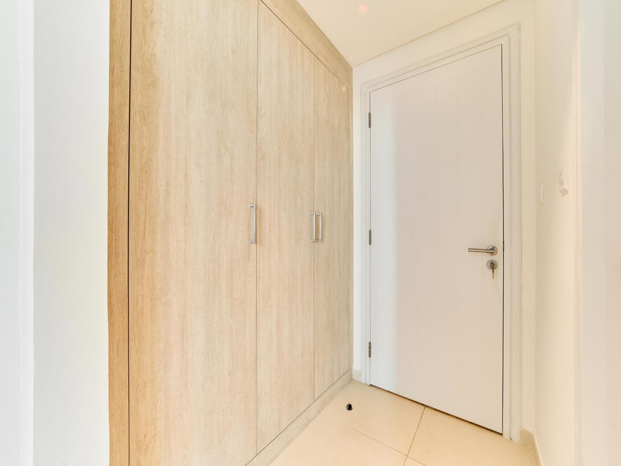 First Class In Seven Palm With Direct Access To The West Palm And Nakheel Mall Apartment *