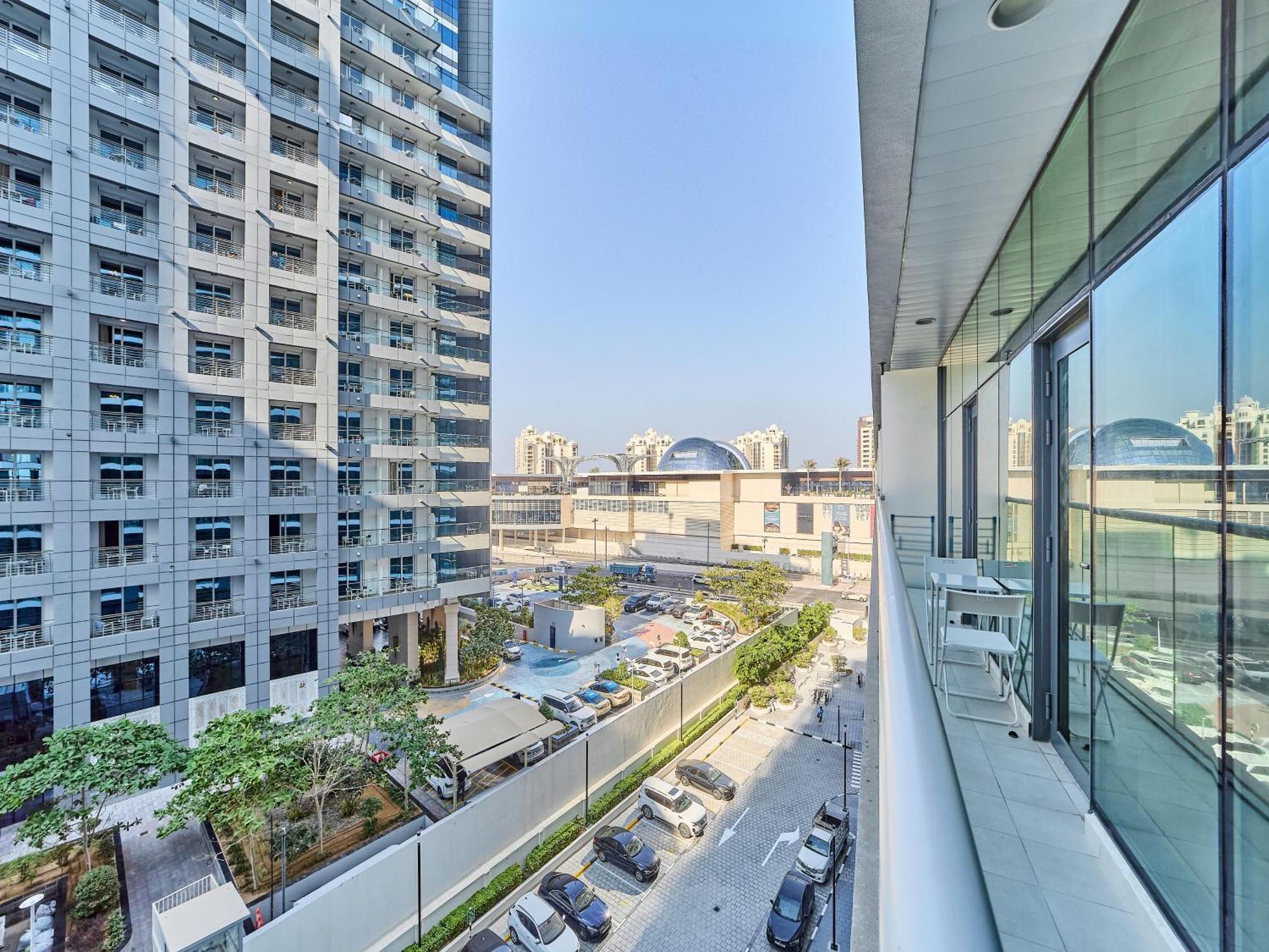 First Class In Seven Palm With Direct Access To The West Palm And Nakheel Mall Apartment Dubai