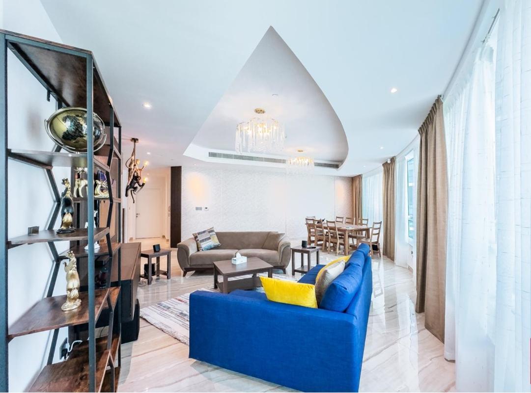 Female Joyful Journeys Homestay Dubai