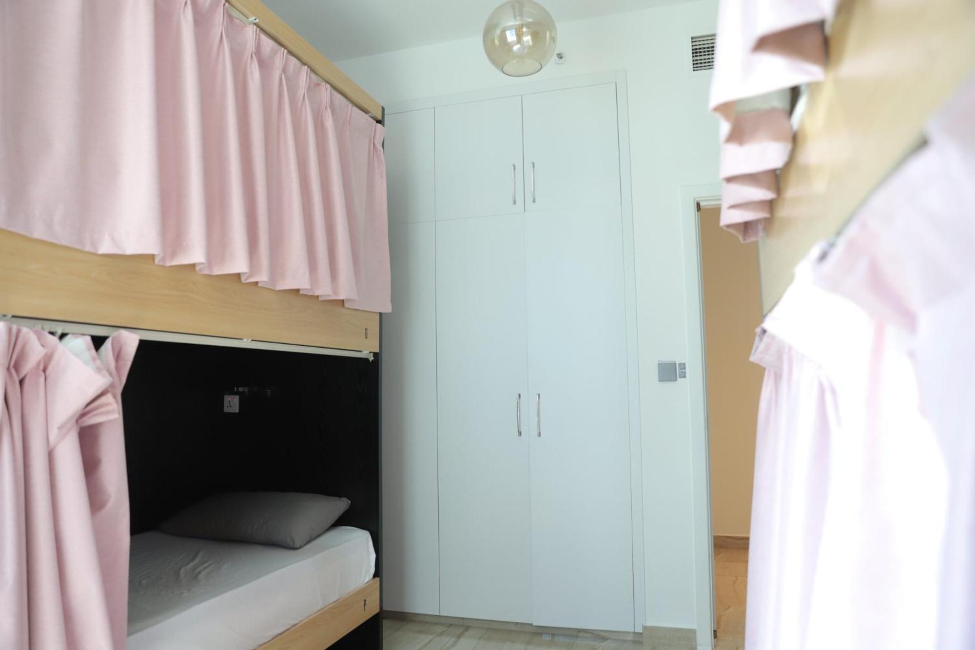 Female Joyful Journeys Homestay Dubai