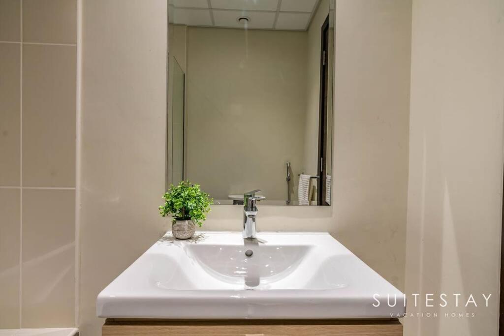 Spacious New Build In Residential Community Apartment Dubai