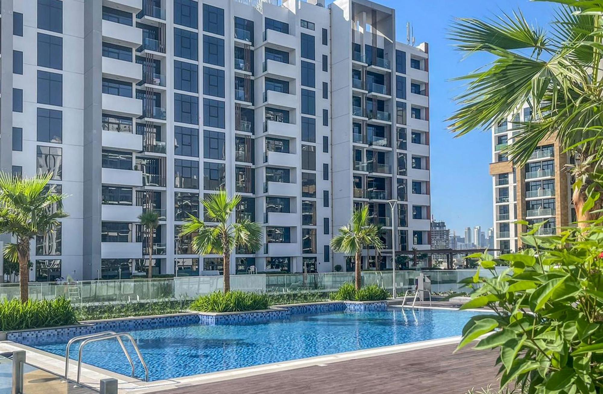 Elite Lux Homes - Sleek In Azizi Riviera Prime Location Daire