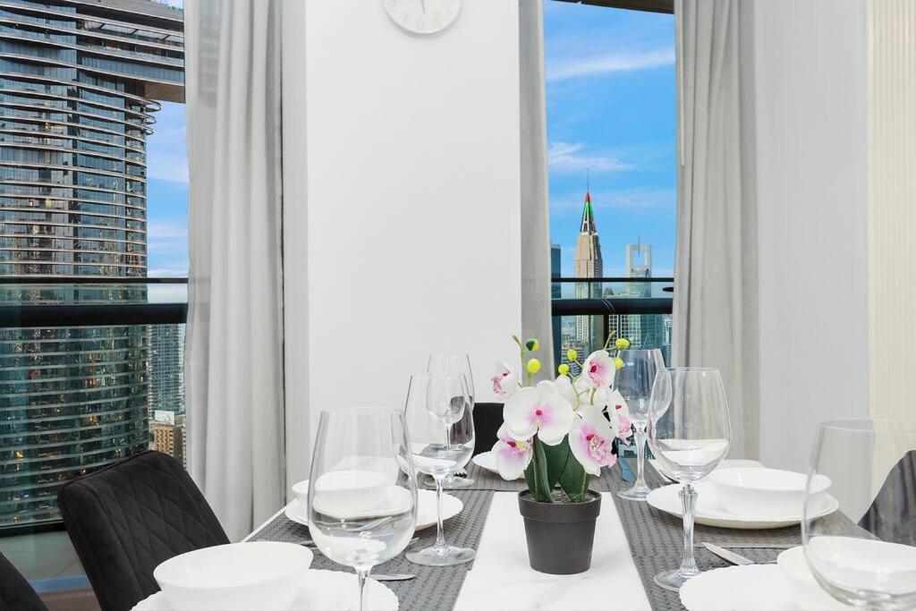 Apartment First Class 3br Panoramic Skyline View *