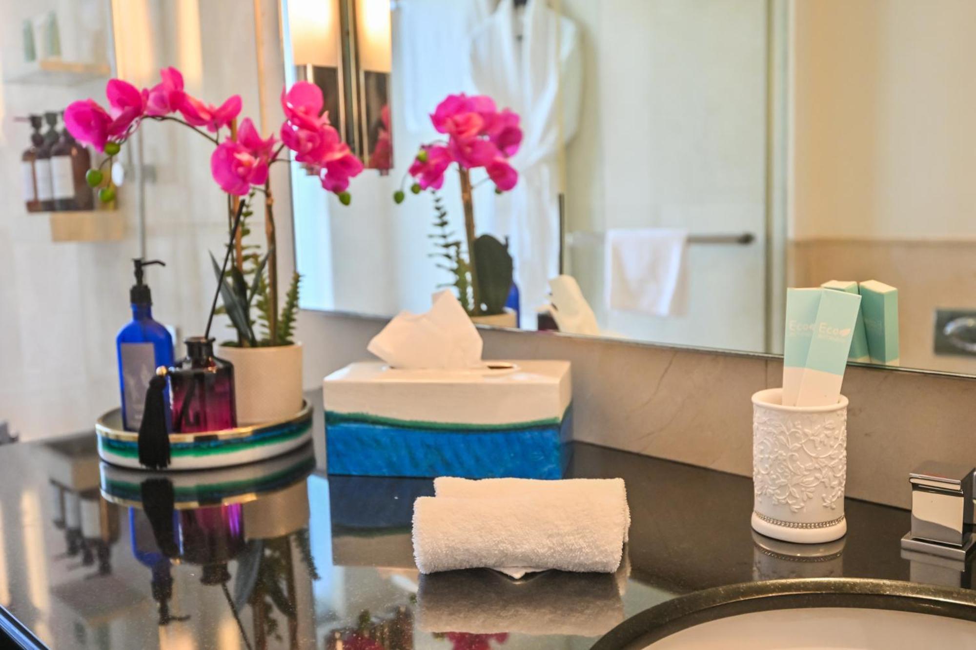 Luxury - Stunning Marina View - 5-star Amenities Dubai