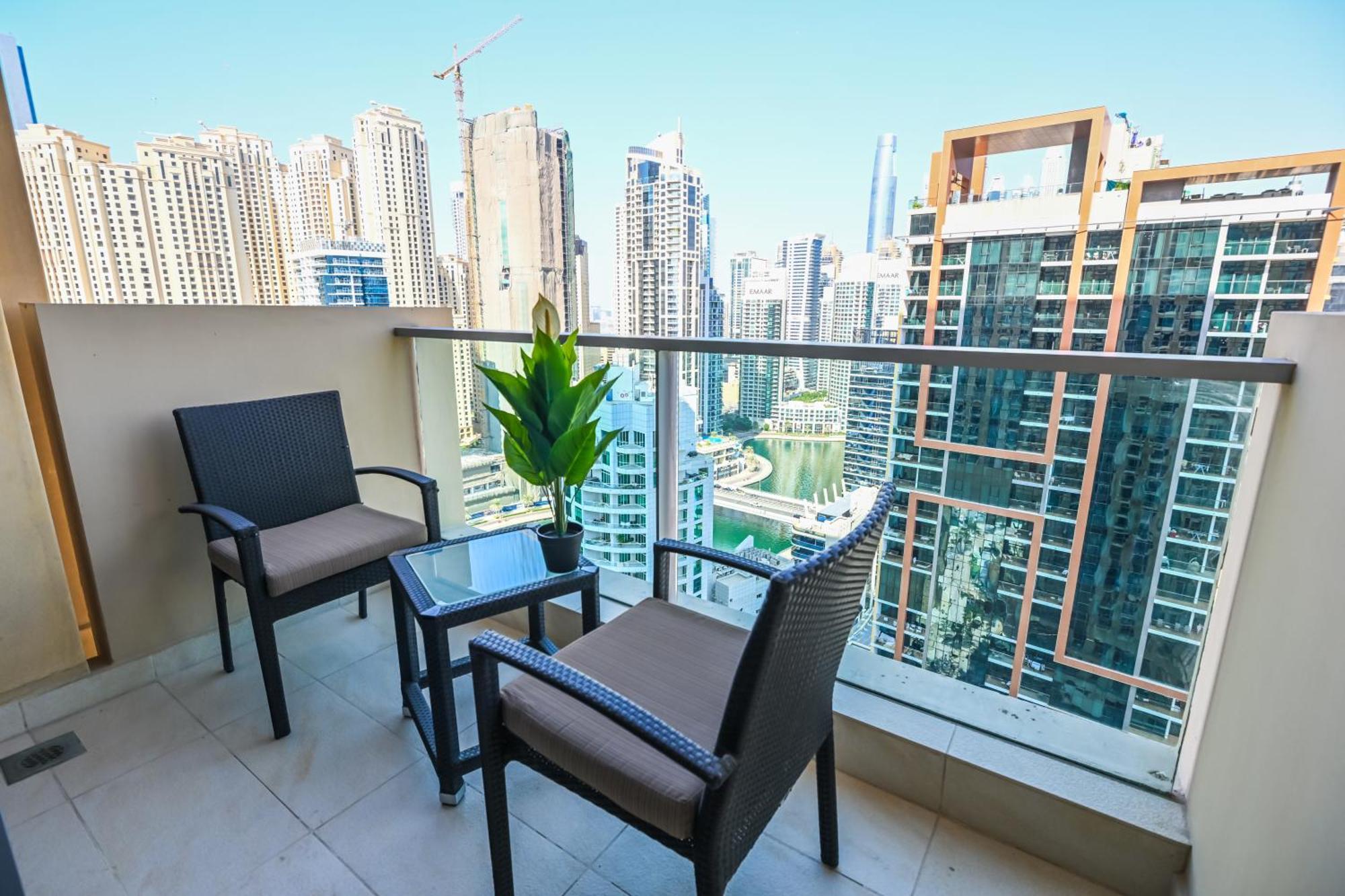 Luxury - Stunning Marina View - 5-star Amenities Apartment *