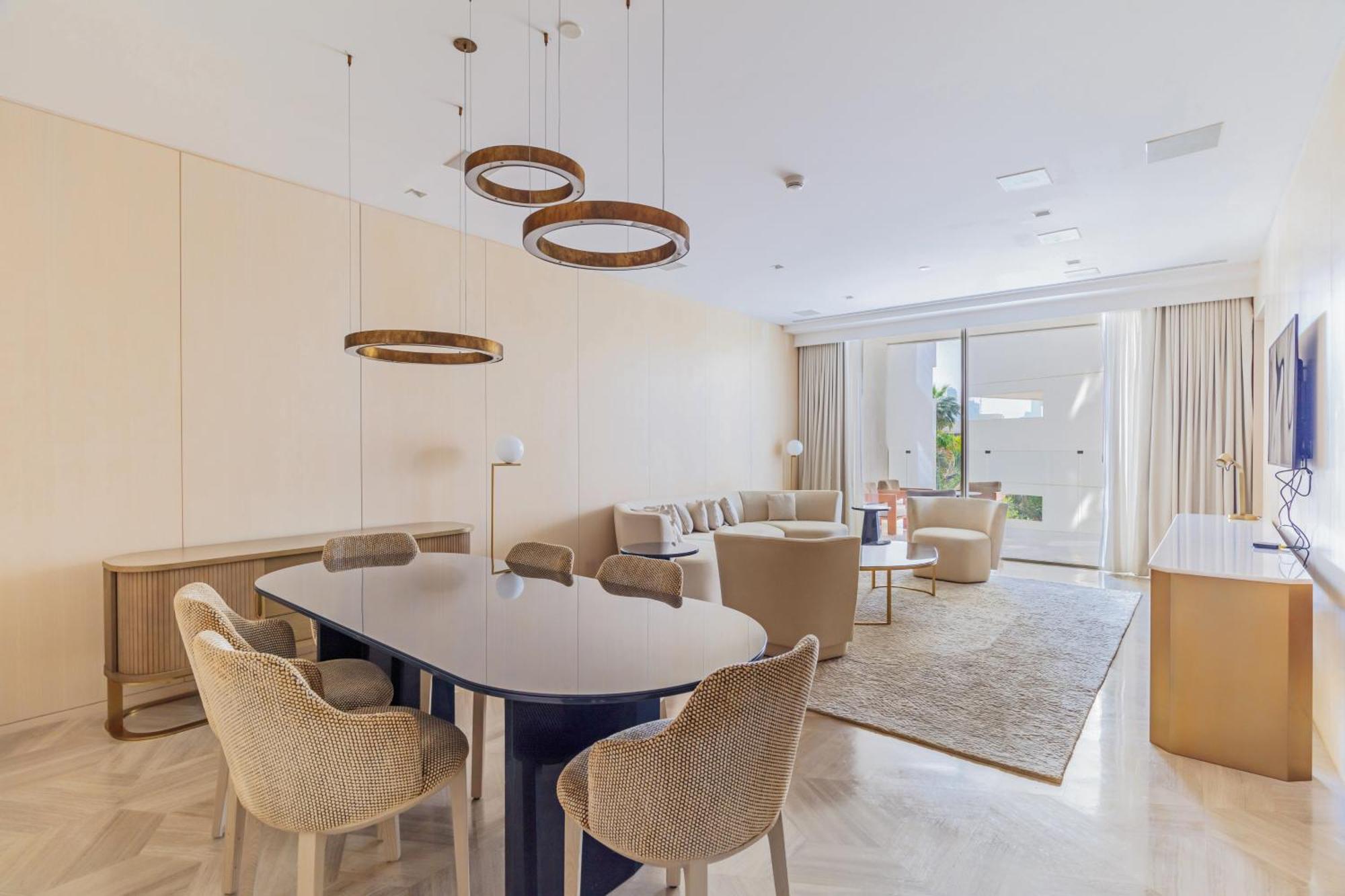 Apartment Luxury 3bdr Apartment, Pool & Access *