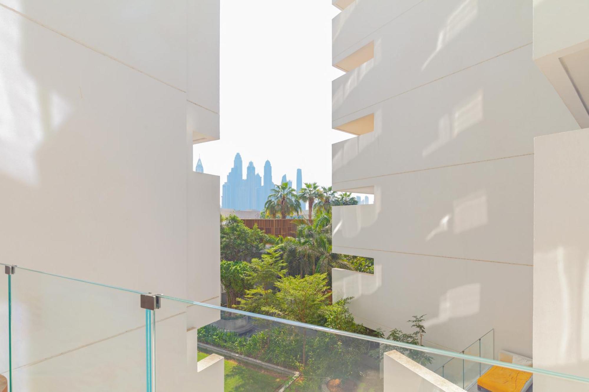 Apartment Luxury 3bdr Apartment, Pool & Access *