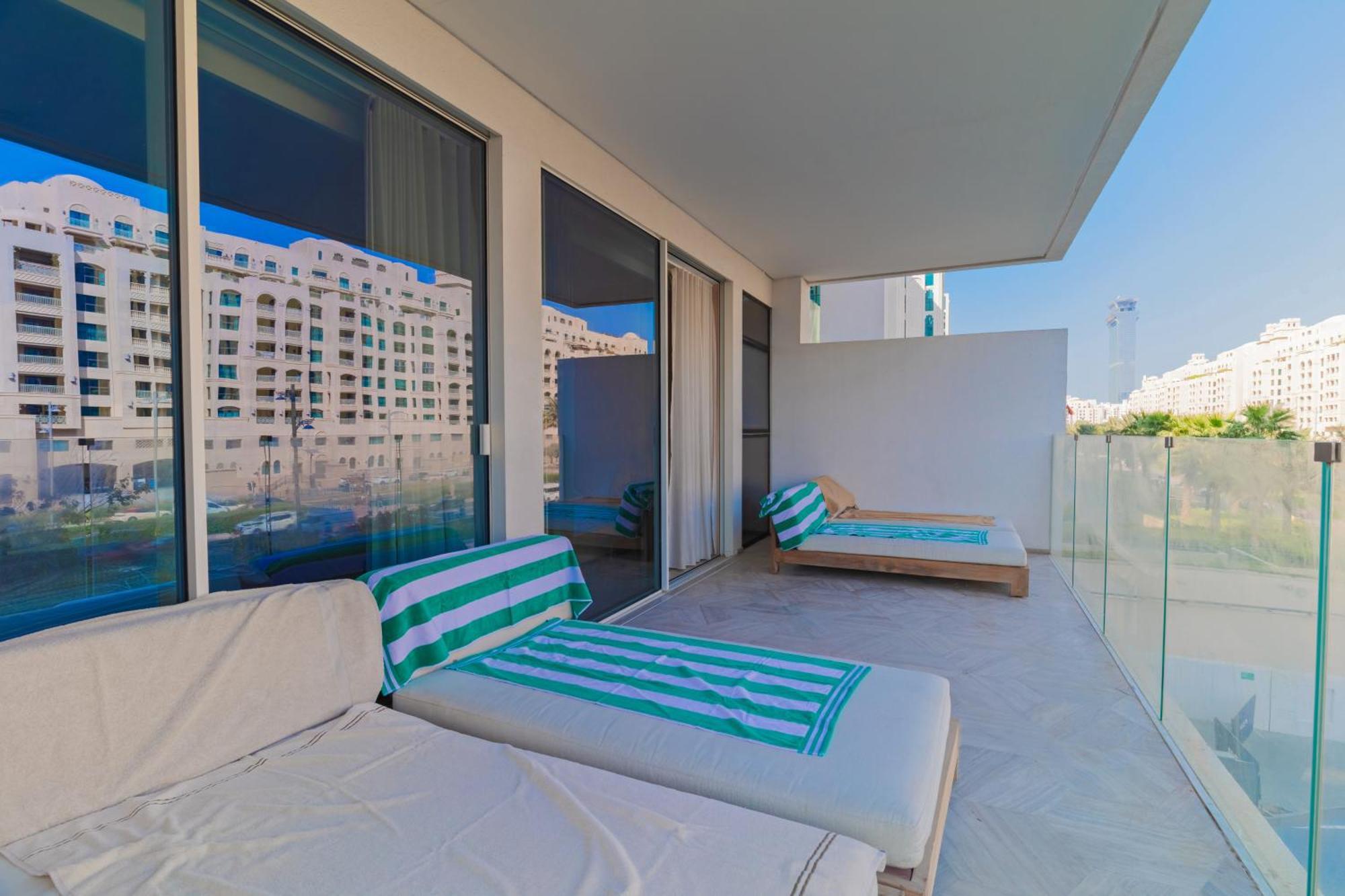 Luxury 3bdr Apartment, Pool & Access Apartment