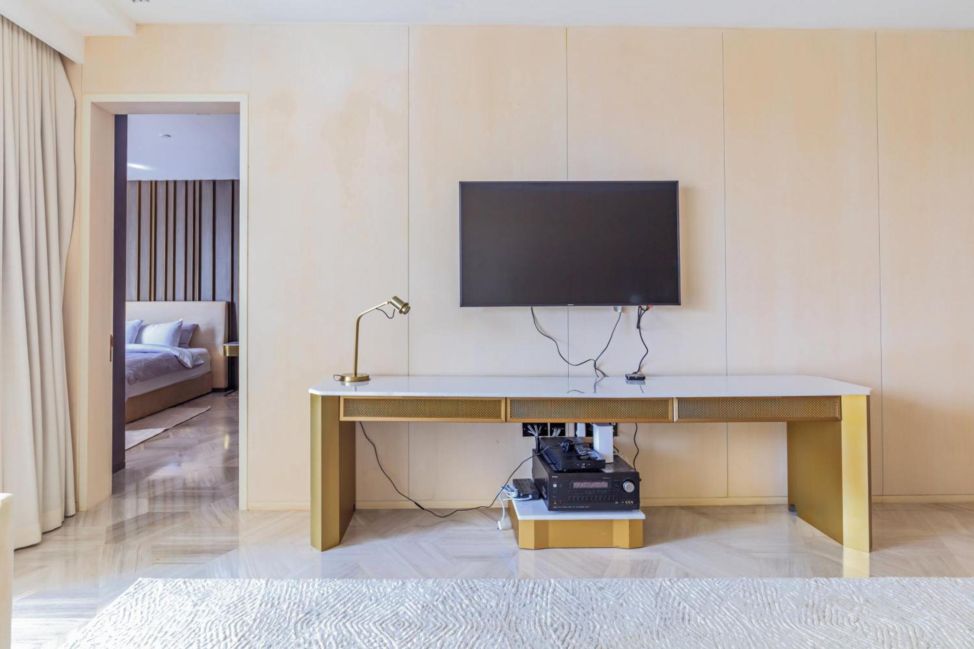 Apartment Luxury 3bdr Apartment, Pool & Access