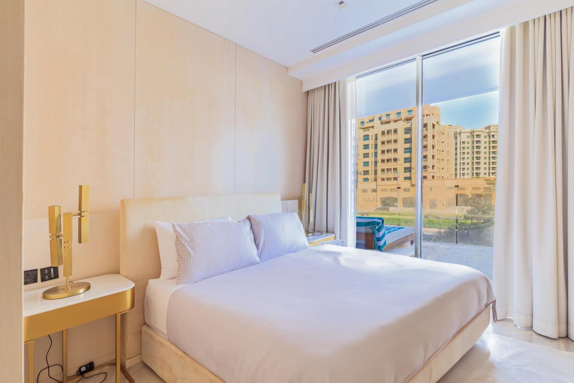 Apartment Luxury 3bdr Apartment, Pool & Access