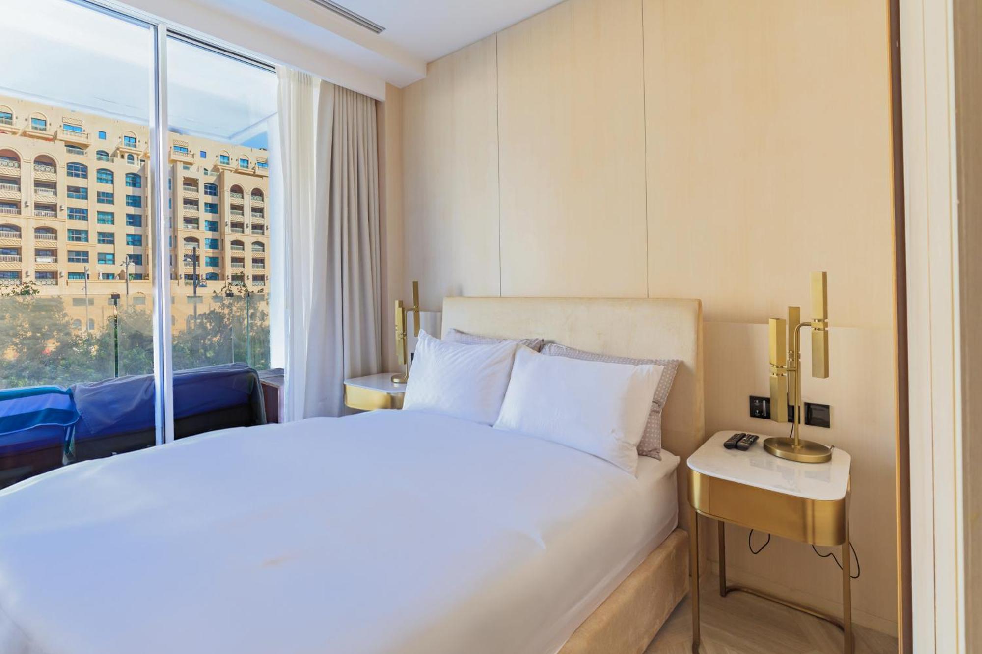Apartment Luxury 3bdr Apartment, Pool & Access *