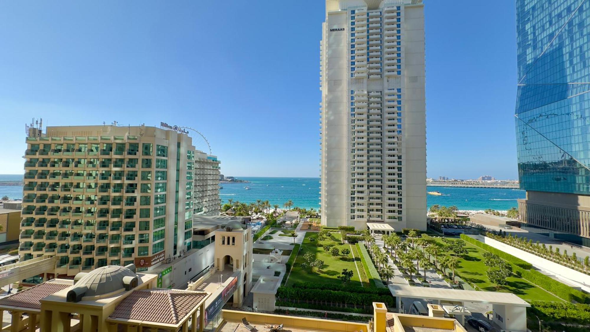 Sea Breeze Jbr Capsule hotel Dubai