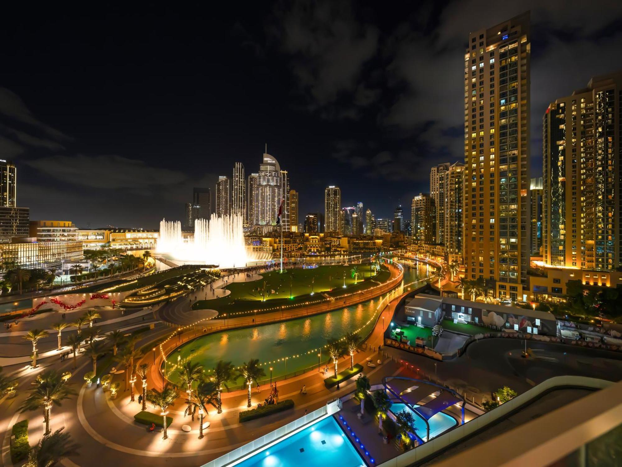 Luxury Two Bedroom With Balcony, Full Burj Khalifa & Fountain Views By Delujo Apartment Dubai