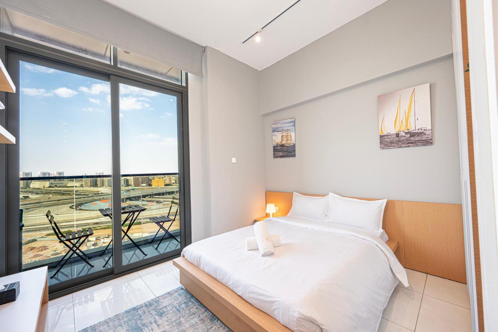 Daire Luxury In Dubailand - *