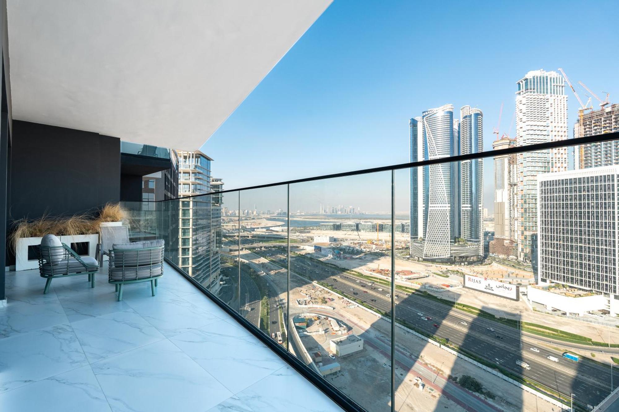 Keyrock Living - Luxury Furnished 2 Bedroom In Business Bay With Jacuzzi - Binghatti Canal