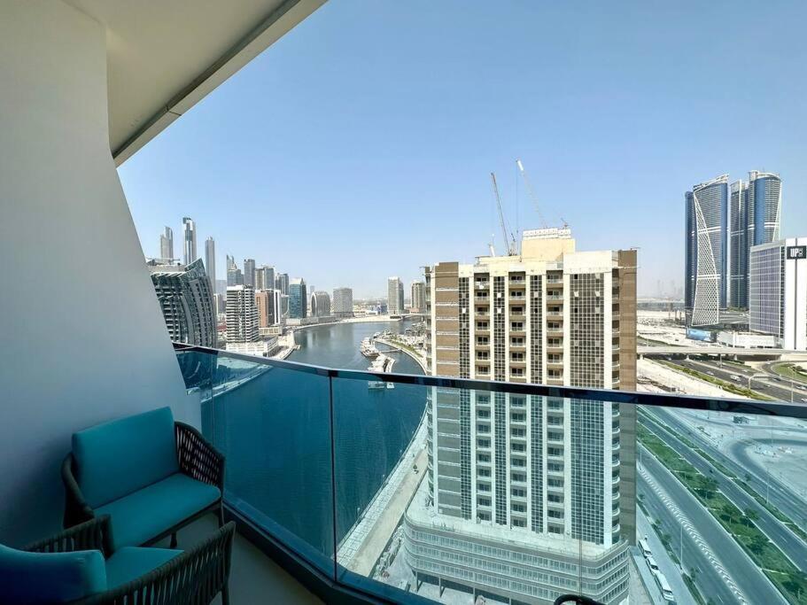 Modern Furnished With Canal View , High Floor