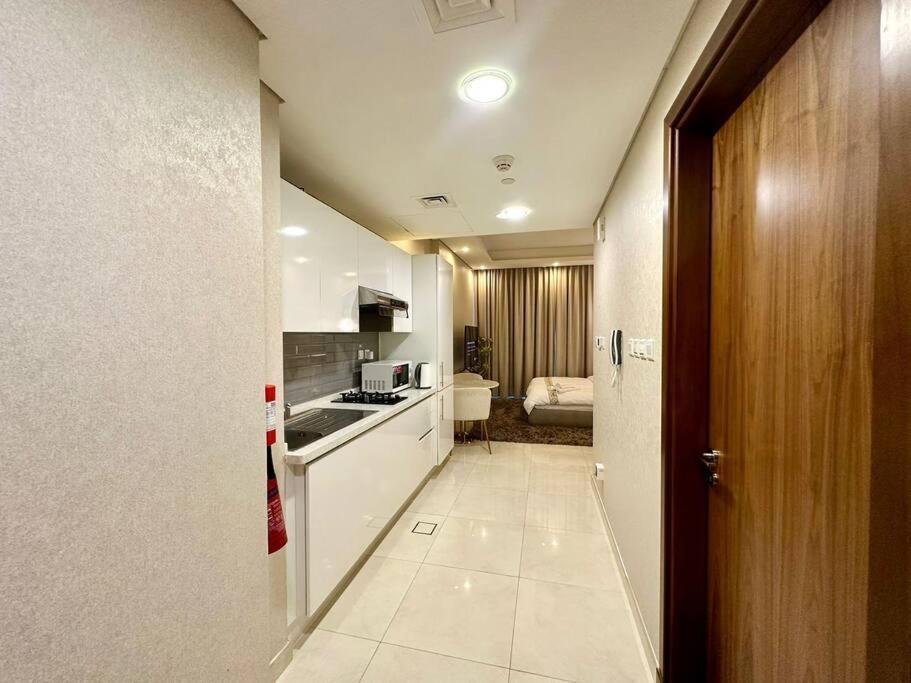 Apartment Modern Furnished With Canal View , High Floor