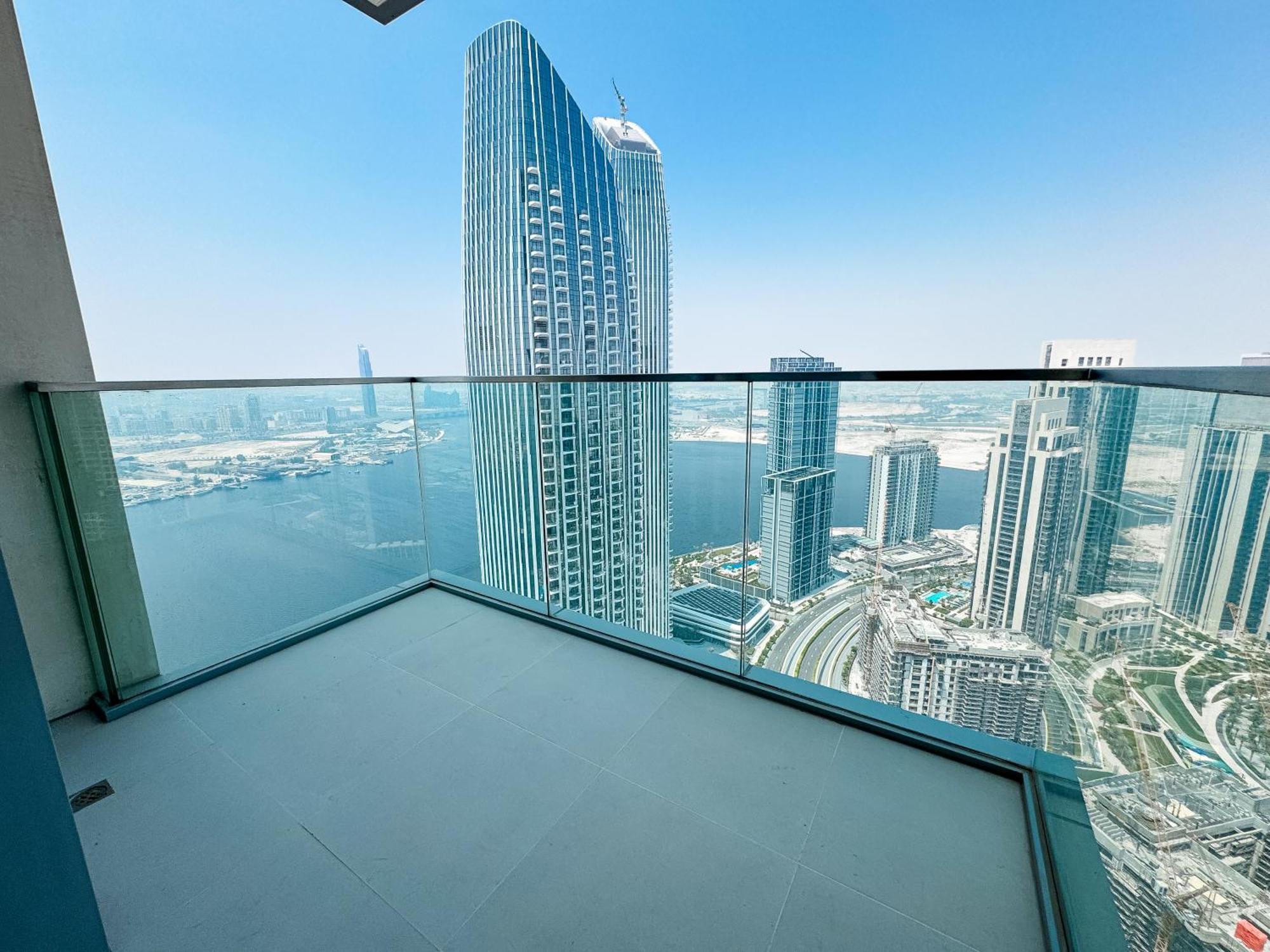 Apartment Like - 4104 Contemporary 2bhk With Amazing Views