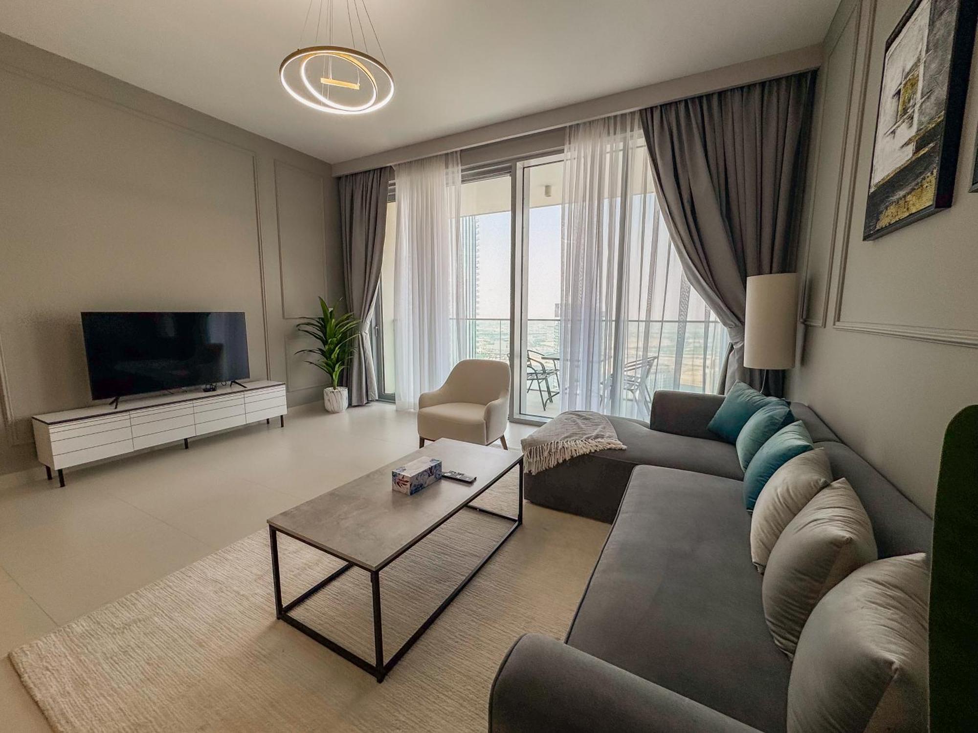 Apartment Like - 4104 Contemporary 2bhk With Amazing Views