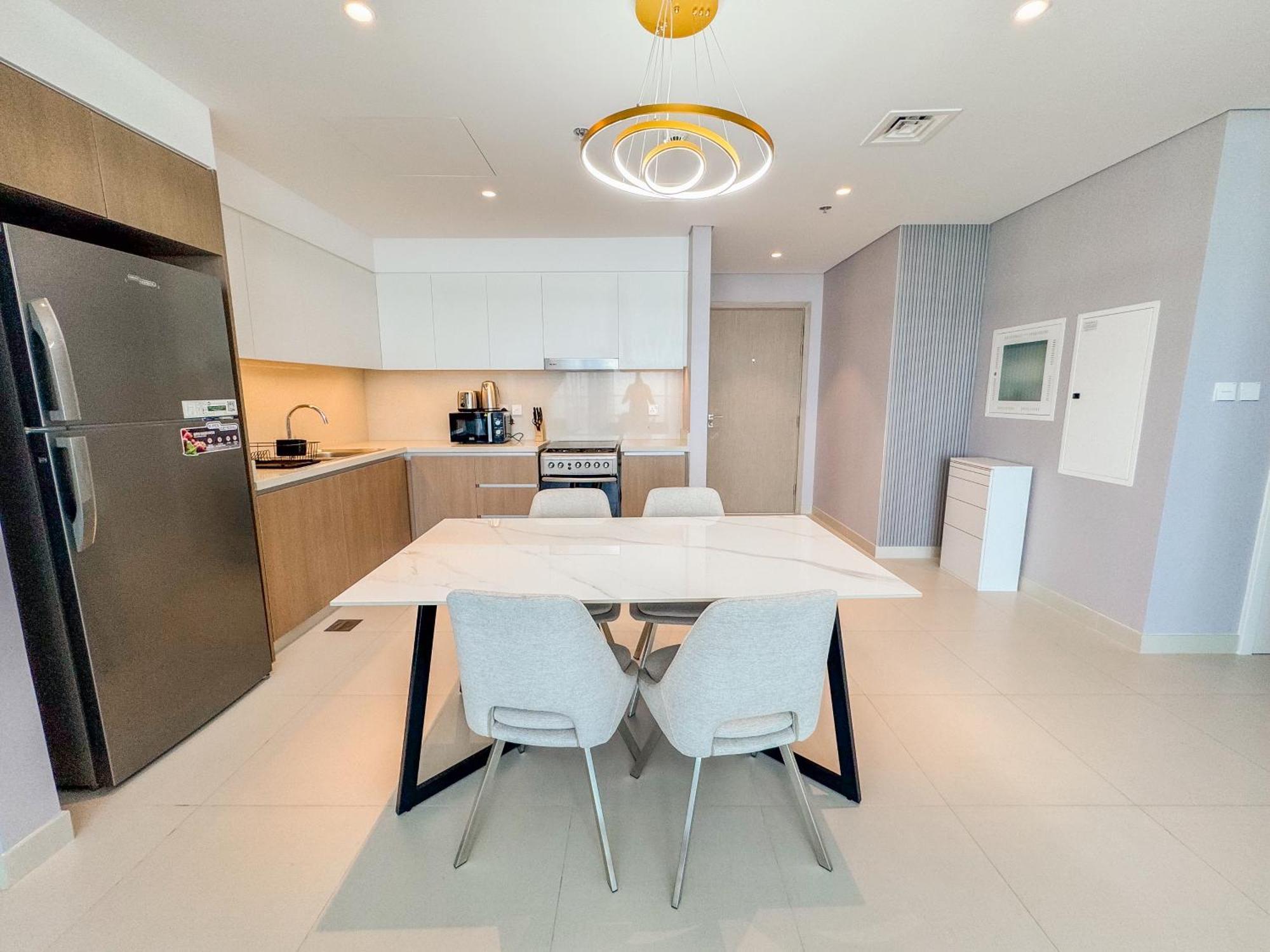 Apartment Like - 4104 Contemporary 2bhk With Amazing Views